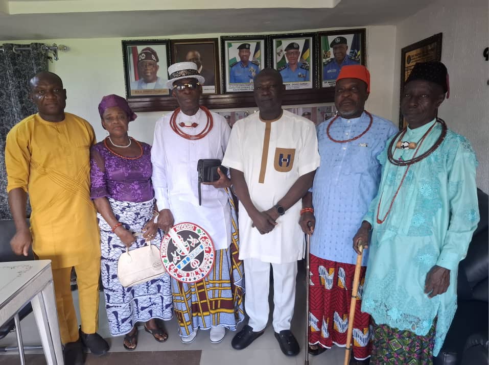 Efe-Nogo Strengthens Police-Community Ties, Visits Ughelli Area Commander