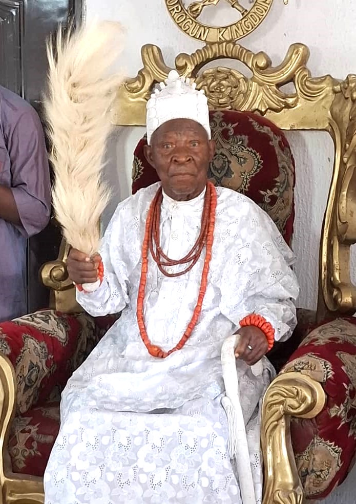 Okpara-Uku Confers Chieftaincy Titles on Ndakara, Warri, Ossai and Six Others in Orogun
